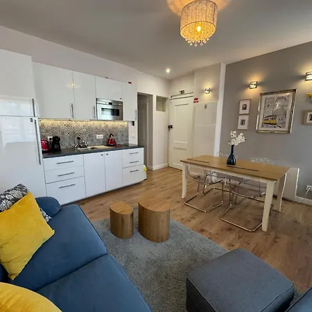 Charming Historic Bairro Alto Apartment Lissabon