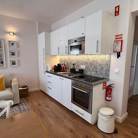 Apartment Charming Historic Bairro Alto Lissabon