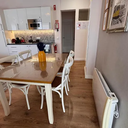 Apartment Charming Historic Bairro Alto Lissabon